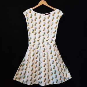 Pineapple Sundress White Yellow Sleeveless Pleated